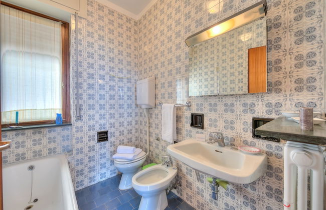 Sunrise On The Garda Lake - Photo 18