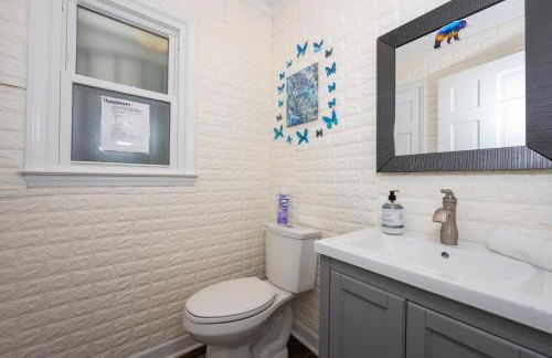 Kernersville King Beds Hot Tub Arcade Firepit - Photo 46