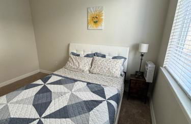 Stylish 1BHK Retreat in City - Photo 31