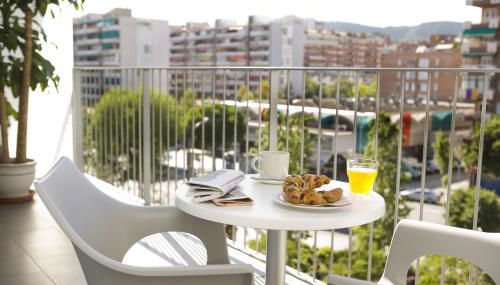 08028 Apartments - Photo 4