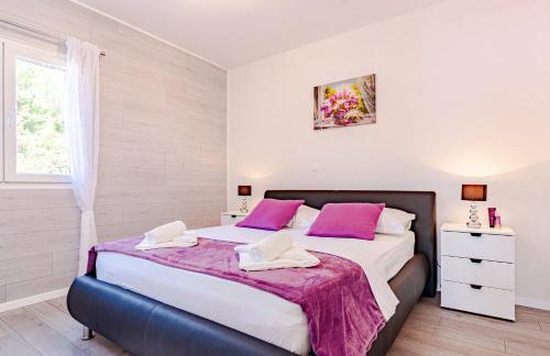 Seaside family friendly house with a swimming pool Grscica, Korcula - 23487 - Photo 24