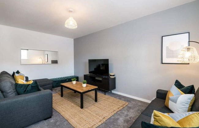 Host Apartments The Roscoe Carriage House - Photo 28