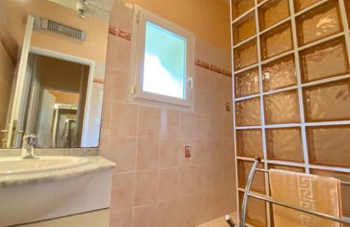 Semi-detached House on a Vineyard, Talais - Foto 19