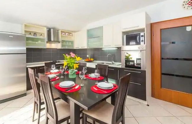 Hillside Villa in Trogir With Pool, Terrace, and Stunning City View - Foto 27