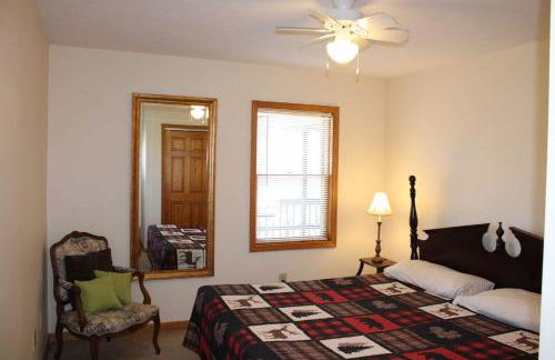 Tree-Top Chalet - Foto 16