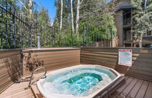 Mountainside Cozy Walk to Gondola Hot Tub Condo - Foto 13