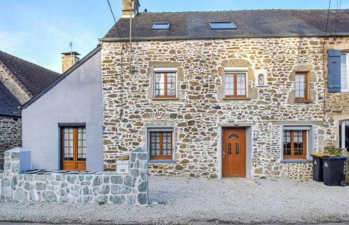 Nice Home In Quettehou With Kitchen - Foto 1