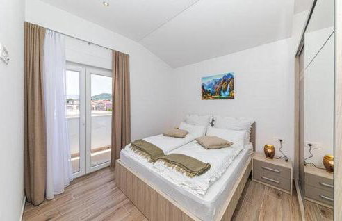 Apartmani Kornelija - Photo 1