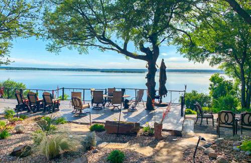 Lakefront Estate Stunning Views, Deck, Bar and Dock - Foto 1