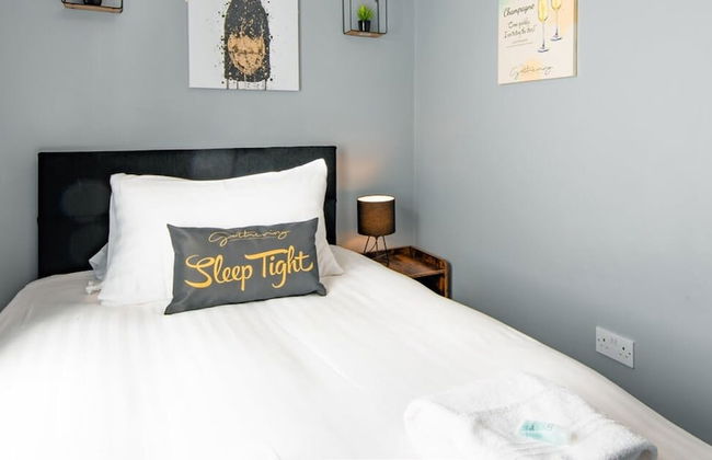 The Gathering Chester 1 Sleeps 14 Very Close to City Centre - Photo 52