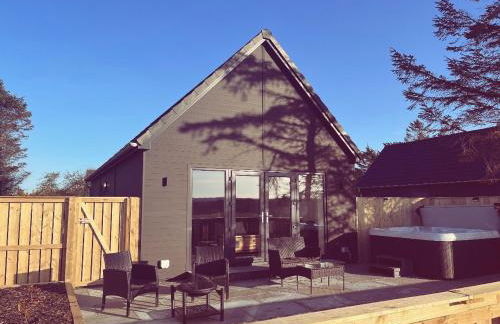 Thrumster Lodges - 3 Luxurious Self Catering Lodges on the NC500, 2 with Hot Tubs - Photo 34