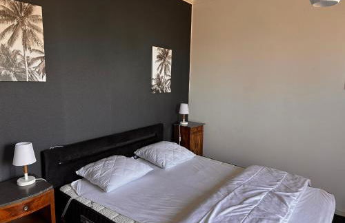 Une maraîchine en bord de conche avec barque sans linge de maison - Foto 5