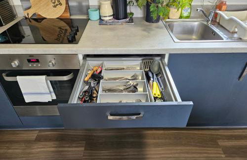 Stylish 1BD Flat with Parking Hackbridge - Foto 11