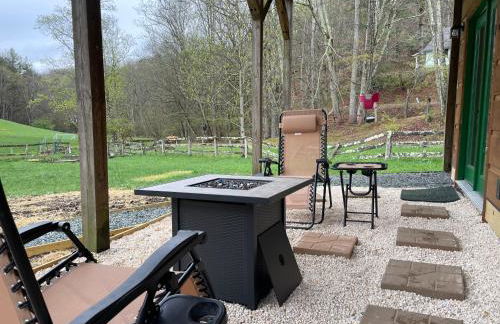 Creekside Getaway - King Bed - Full Kitchen - Foto 25