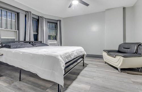 Renovated 6BR 2BA Minutes from Falls and Casino - Photo 16