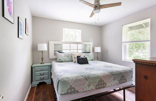 The Refuge on 5th - Pets , Patio & Firepit - Photo 22