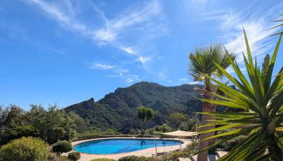 VILLA L'ESTEREL AVEC PISCINE VUE MER -MANDELIEU 06210- 6 Pers - Foto 3