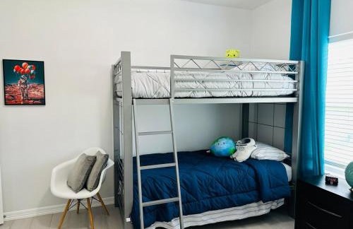 Quiet Cozy Spacious Stay w Private Pool - Foto 33