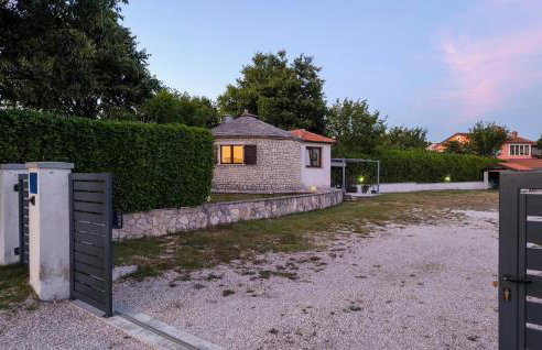 One-Bedroom Holiday Home In Zminj - Photo 1