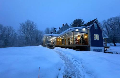 New Sunday River Ski Retreat with Hot Tub Spa - FirePit Sleeps 16 - Foto 45