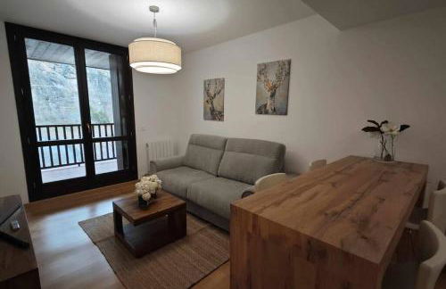 Mimosa 4 con terraza - tucasaenlospirineos - Foto 1