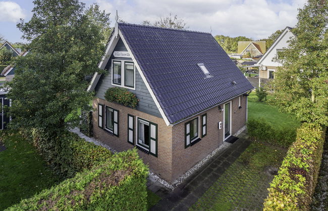 4 bedroom House in Zonnemaire with garden - Photo 1