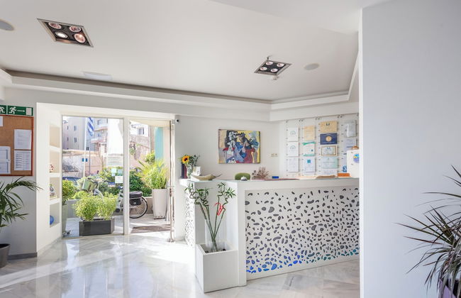 Steris Elegant Beach Hotel - Foto 2