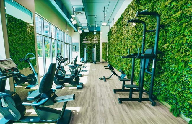Elite LUX Holiday Homes - Stylish 1 BR Pool World Class Gym in Dubai South - Photo 20
