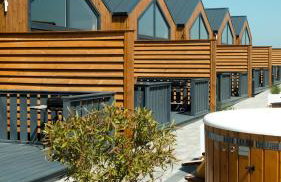 Nadmorskie Chatki - SAUNA - OPCJA Z PRYWATNĄ BALIĄ KĄPIELOWĄ LUB BEZ - Foto 13