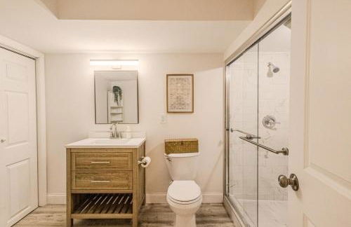 Terrace Haven Cozy 5-Bedroom Retreat near Downtown - Foto 13