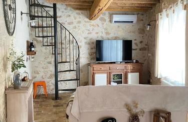 LA PETITE MAISON DE MAUSSANE *** - Foto 16