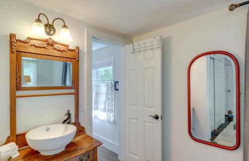 Hot Tub Soaks and Fireside Nights! Marshall Cottage - Foto 16