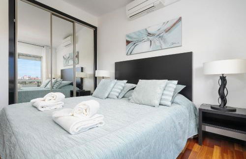 Deluxe 4BDR House W/ Pool by LovelyStay - Photo 42