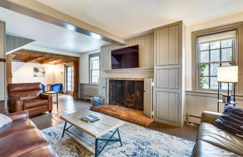 Timeless Winesburg Farmhouse with Deck - Foto 3