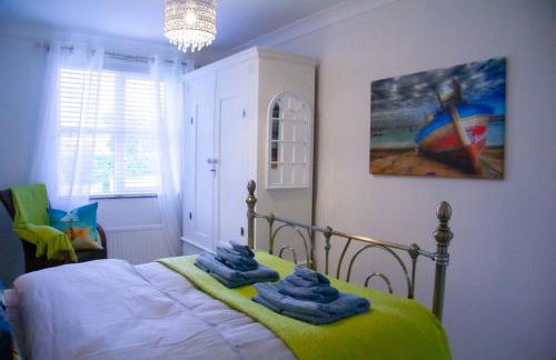 Stunning Seafront House with garden and private parking - Foto 6