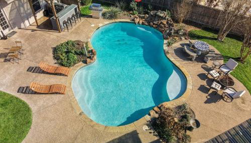 Elite 4BR 2BA Holiday Home with Hot Tub, Pool, and BBQ - Foto 4