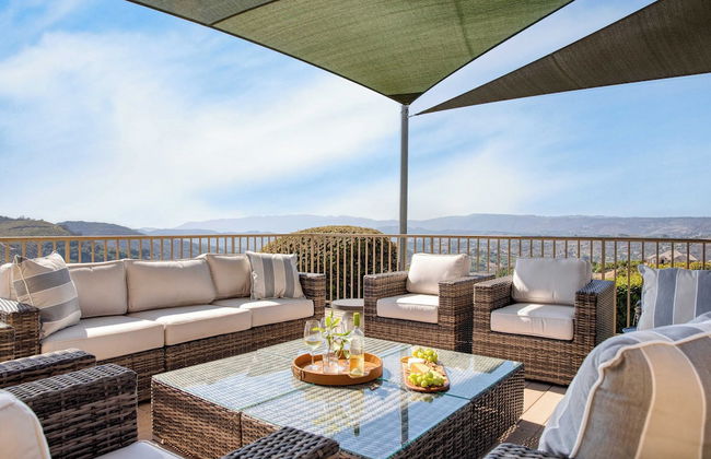 Modern Temecula Mansion w Pool, Hot Tub, Guest House & Valley Views Camila by Avantstay - Photo 52