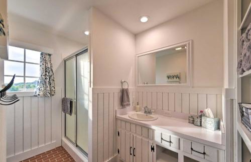 Spacious Getaway about 12 Acres, Views, and Hot Tub! - Foto 24