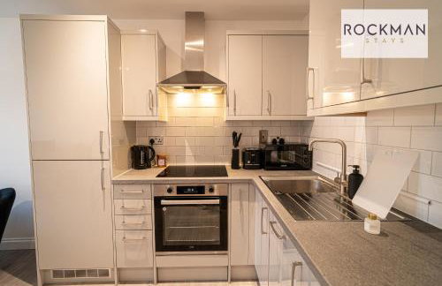 Royal Oak Apartments 3 - Secure Parking - Perfect for Contractors - 2 Bedroom - 2 Bathroom - Fast Wi-fi - Long Term Stays - - Foto 18