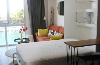 Le Pavois d'Or, studio rénové avec goût, Superbe Vue, Proximité Gare et Centre, Climatisation - Foto 12