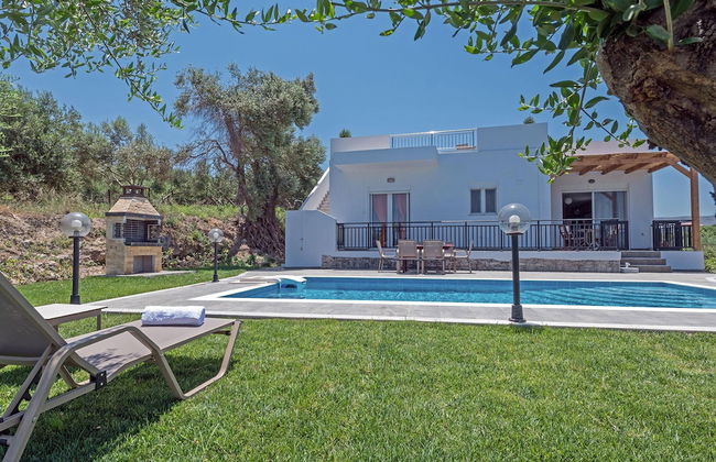 Villa Guinevere-with Private Pool - Photo 8