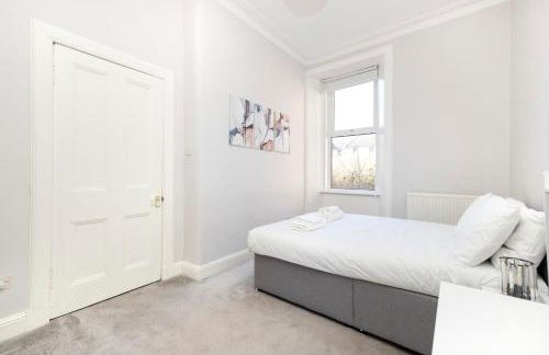Refined 2-Bed Flat with Classic Edinburgh Charm - Foto 24