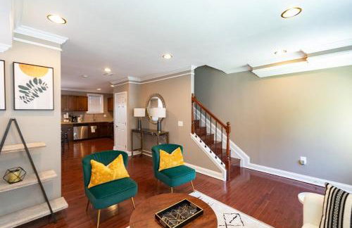 Minimalist Oasis just minutes metro - Foto 1