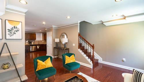 Minimalist Oasis just minutes metro - Foto 1