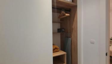 Casita céntrica y tranquila junto a la Catedral de Granada - Foto 5, wardrobe