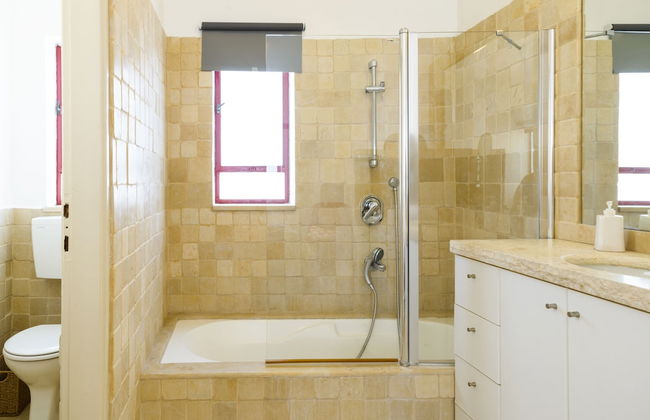 Amazing Duplex Penthouse with 2 Terraces by FeelHome - Photo 40