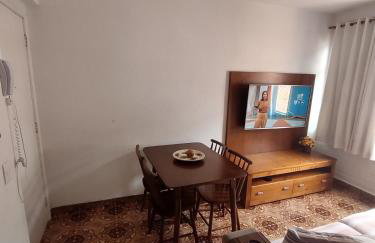 Apartamento a 150 metros da Praia dos Anjos - Foto 13