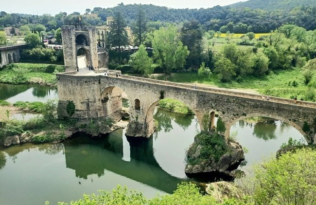 Medieval Besalu : History, Wine and Local Flavors - Photo 1