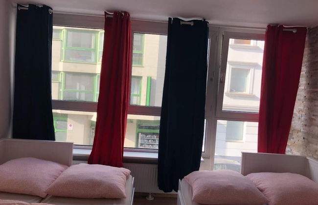 Friesenwall Centrum 5 min to Mainstation - Foto 8