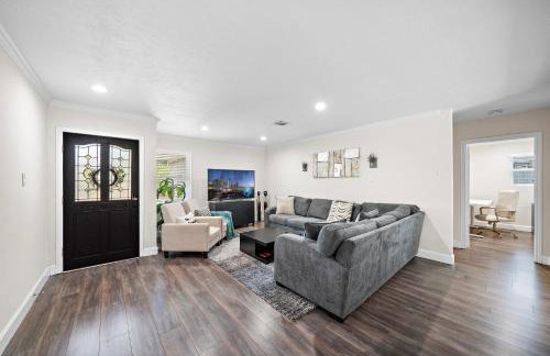 Pool Stay Near DT, Heights WiFi Games Yard BBQ - Foto 2